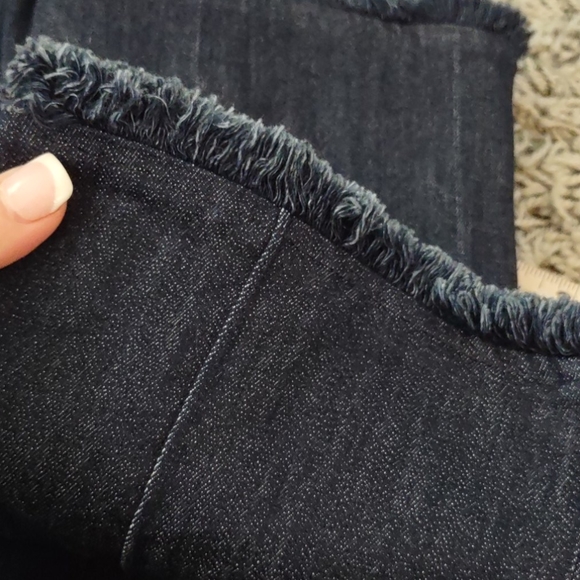 Elizabeth and James stretch denim frayed hemline 0 - Picture 6 of 7